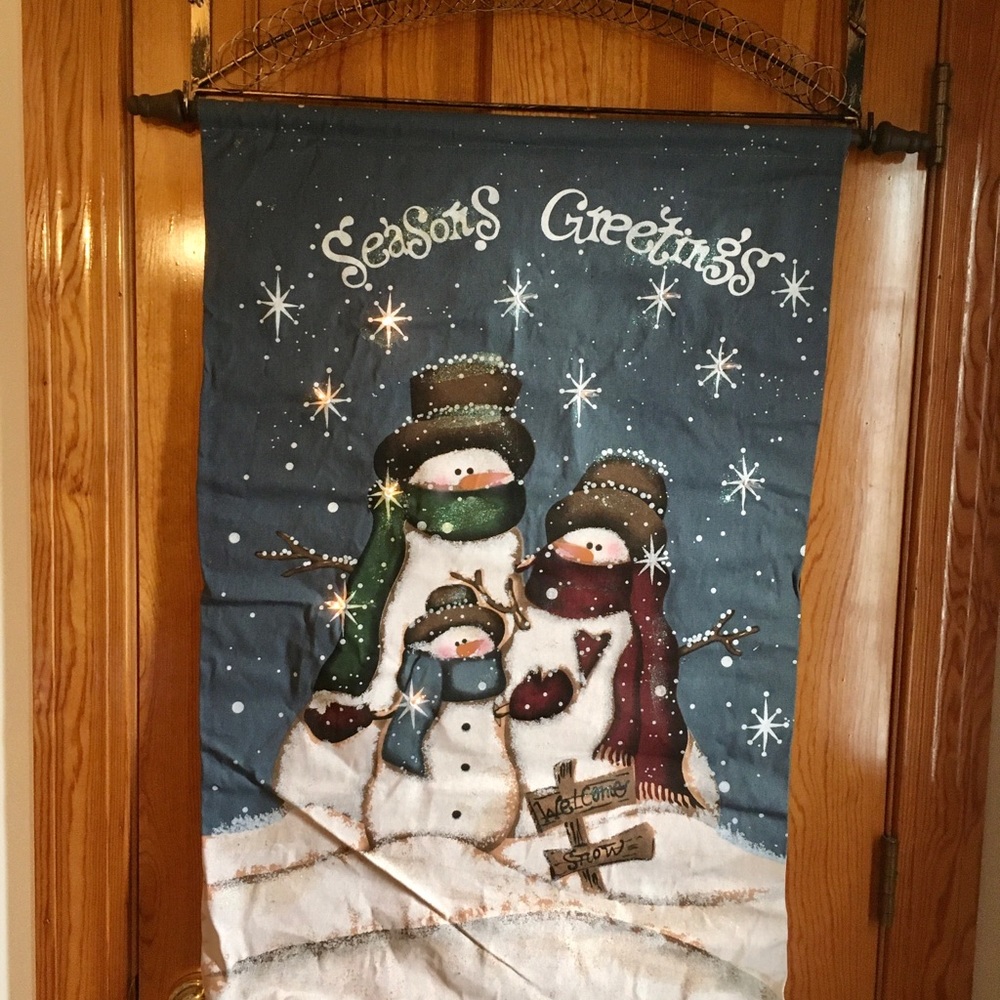 Season Greetings Snow family with twinkling lights